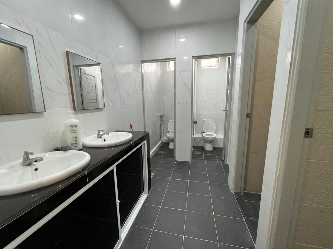One Point Inn King Centre Kuching Bagian luar foto