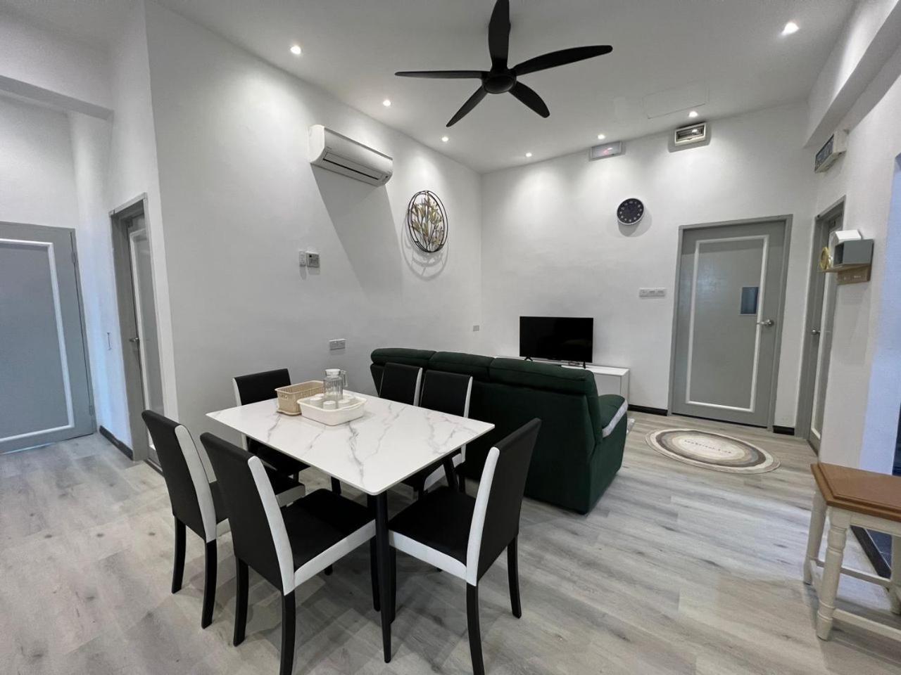 One Point Inn King Centre Kuching Bagian luar foto