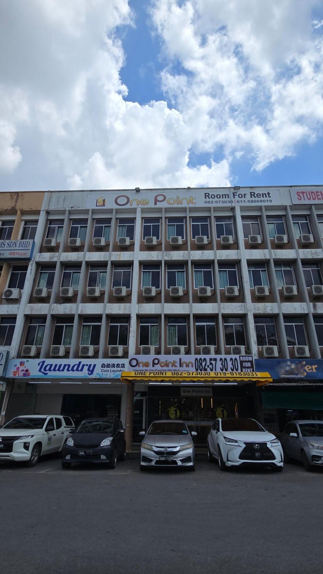 One Point Inn King Centre Kuching Bagian luar foto